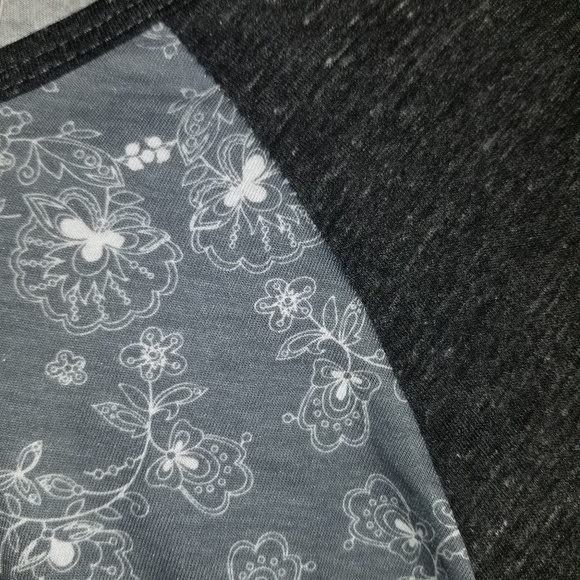 Lularoe Randy Raglan T - Picture 2 of 3